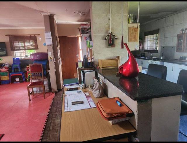 3 BEDROOM HOUSE FOR SALE IN ROODIA